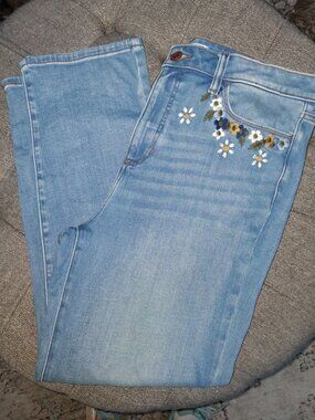 LC Lauren Conrad Hi Rise Slim Straight Leg Flower Embroidered Jeans Sz 14
